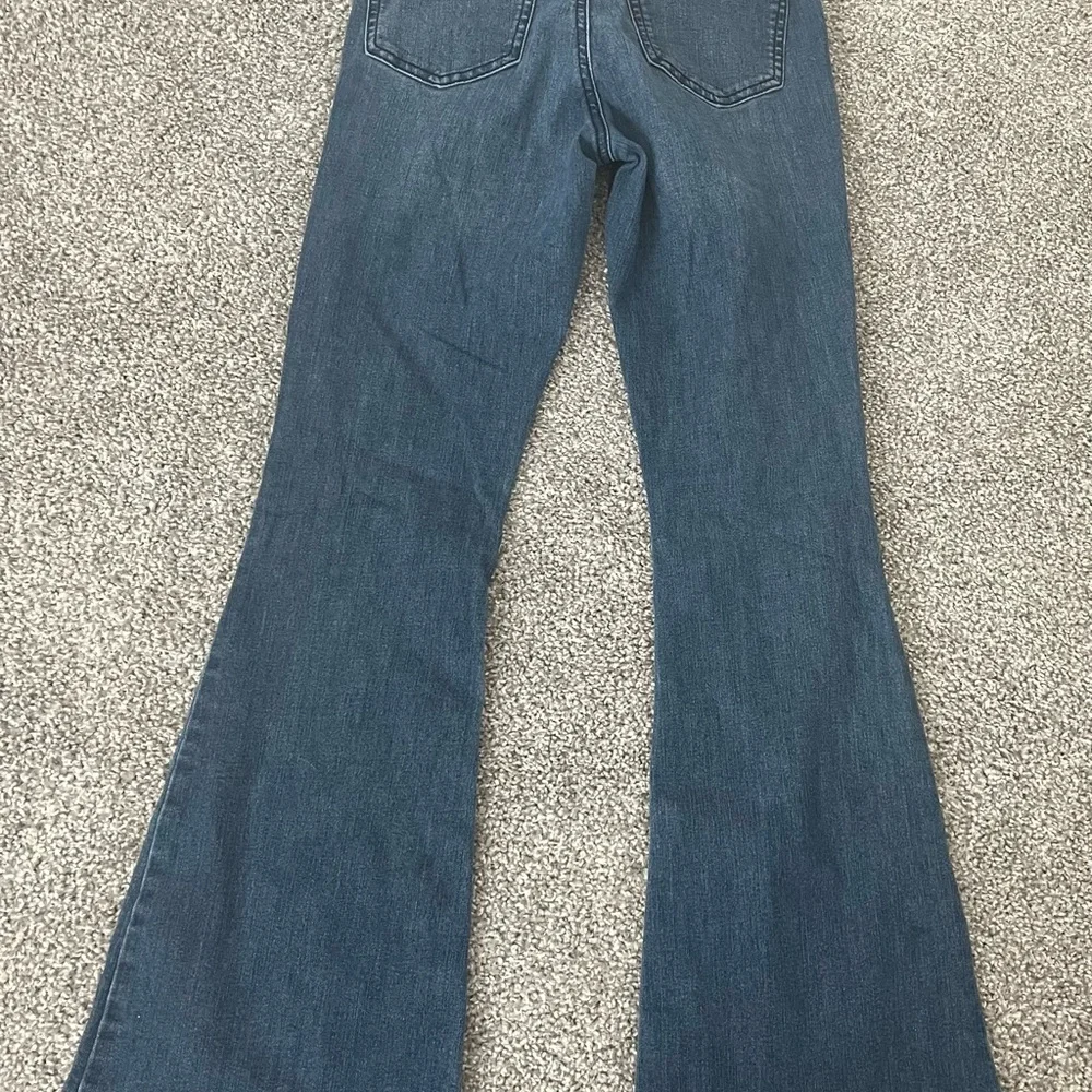 Sofia Vergara Melisa Dark Wash Bootcut Jeans Size 2 Short - Picture 3 of 3